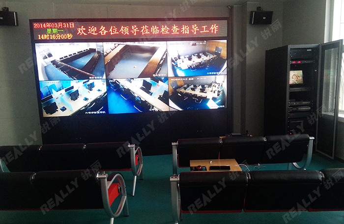 55寸液晶拼接屏.jpg