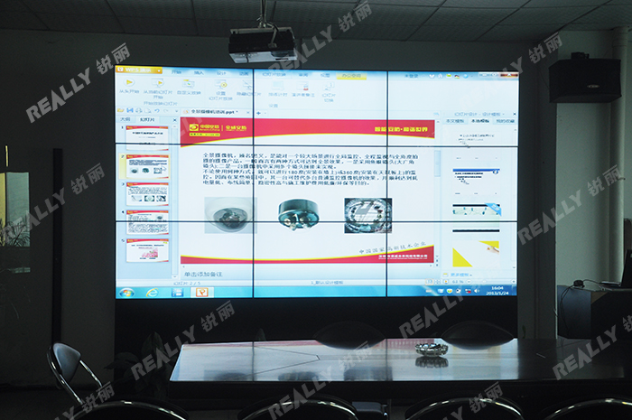 会议大屏幕.jpg