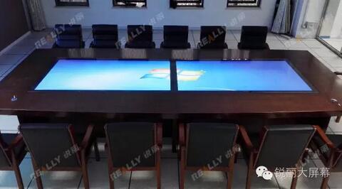 专业拼接屏.jpg