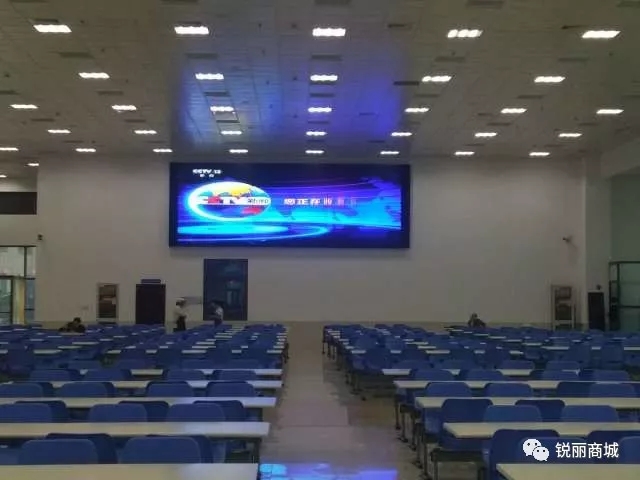 食堂拼接屏.jpg