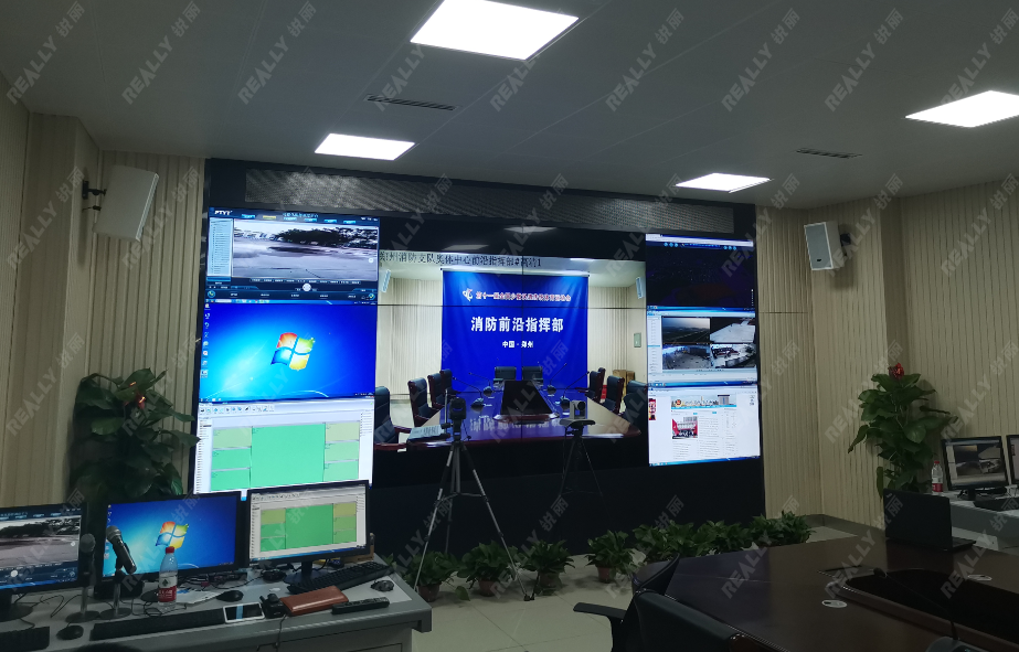 锐丽55寸液晶拼接单元.png